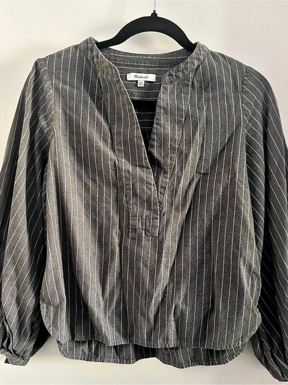 Madewell Pinstripe Balloon-Sleeve Top Striped Blouse in Gray & White Size Small